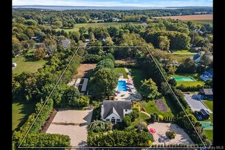 525 S Harbor Rd in Southold, NY - Building Photo - Building Photo