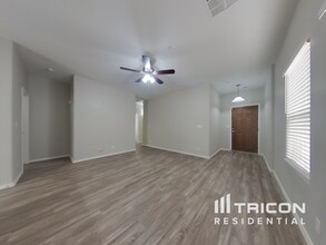 8770 W Aster Dr in Peoria, AZ - Foto de edificio - Building Photo