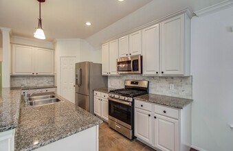 13558 Fawn Lily Dr in Cypress, TX - Building Photo - Building Photo