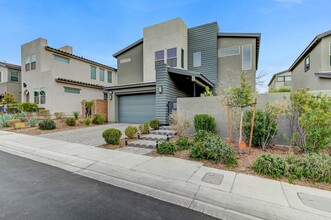 3333 Riserva Ln in Henderson, NV - Building Photo - Building Photo