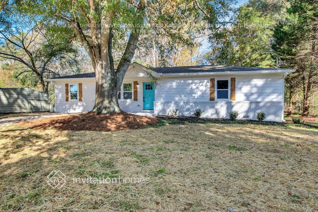 4587 Frank Aiken Rd in Powder Springs, GA - Foto de edificio - Building Photo