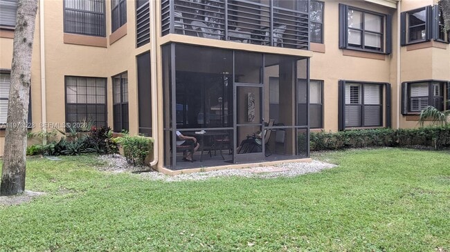 15509 N Miami Lakeway in Miami Lakes, FL - Building Photo - Building Photo