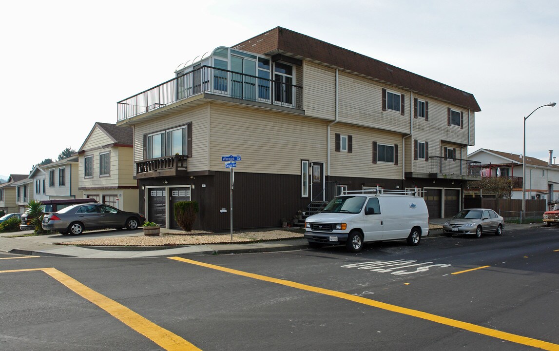 245 Warwick St in Daly City, CA - Building Photo