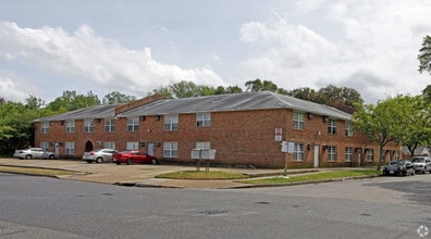 1203 Hillside Ave in Norfolk, VA - Foto de edificio - Building Photo