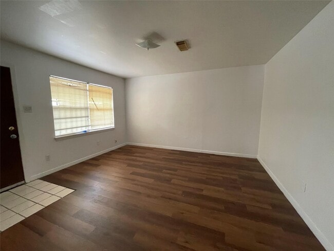 property at 4823 Shreveport Blvd