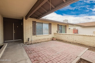 5055 W Vogel Ave in Glendale, AZ - Building Photo - Building Photo