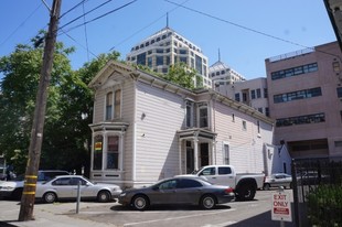 619 15th St Apartments