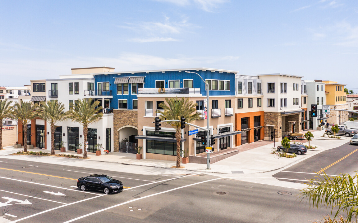 Prado West in Dana Point, CA - Foto de edificio