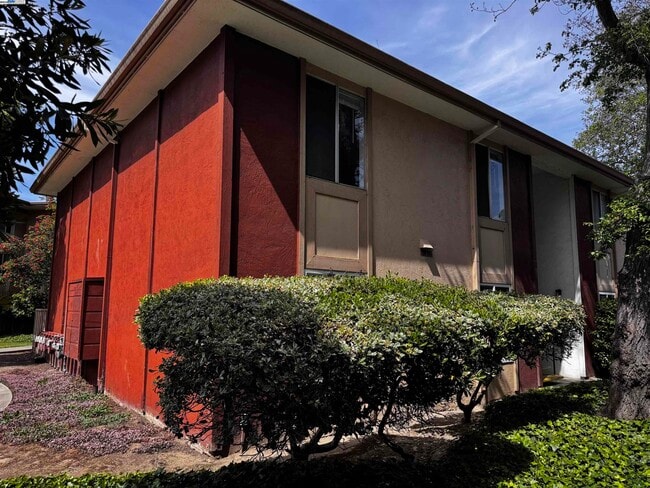 property at 2755 Country Dr