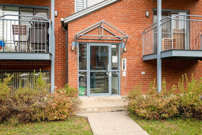644 36E Av in Montréal, QC - Building Photo - Building Photo