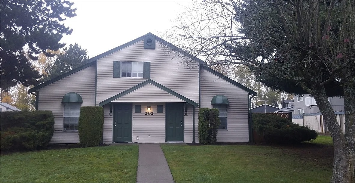202 E Division Ct in Tacoma, WA - Building Photo