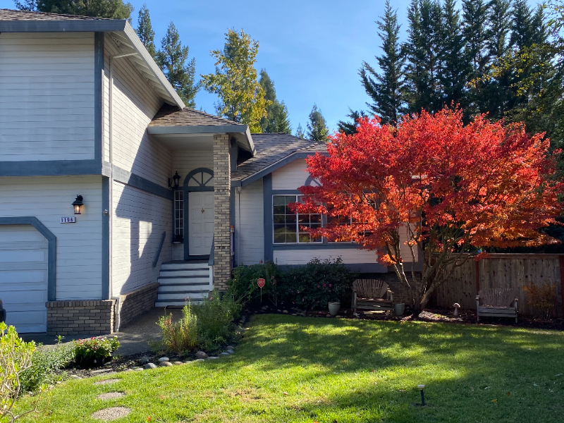 1196 Hawthorne Ct in Sebastopol, CA - Foto de edificio