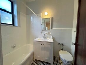 1 Noll Pl in Newark, NJ - Building Photo - Building Photo