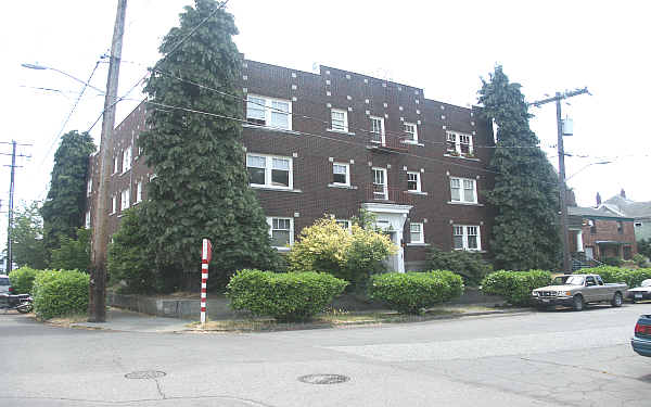 The Andrew Apartments in Seattle, WA - Building Photo - Building Photo