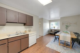 Woodbridge Station in Woodbridge, VA - Foto de edificio - Building Photo