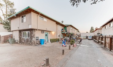 870 El Cerrito Way in Gilroy, CA - Building Photo - Building Photo