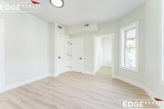 36 Brackett St, Unit 1 in Boston, MA - Building Photo - Building Photo