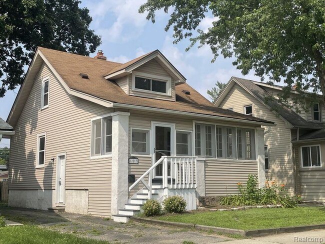 property at 627 Frederick St