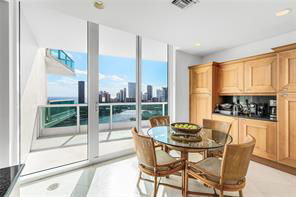 20974 NE 38th Ave in Aventura, FL - Building Photo - Building Photo