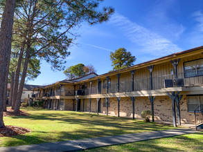 Westchester Square in Monroe, LA - Building Photo - Building Photo