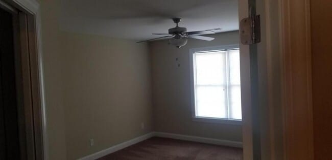 405 S Pointe Dr in Winterville, NC - Building Photo - Building Photo