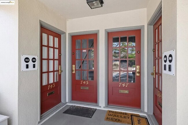 745 55th St in Oakland, CA - Building Photo - Building Photo
