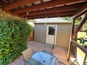 3833 Donner St in San Mateo, CA - Building Photo - Building Photo