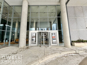 860 W Blackhawk St, Unit 1604 in Chicago, IL - Building Photo - Building Photo