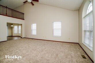 455 Dover Pond Dr in Columbus, OH - Foto de edificio - Building Photo