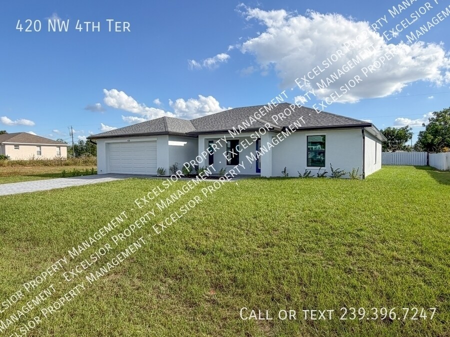 420 NW 4th Terrace in Cape Coral, FL - Building Photo