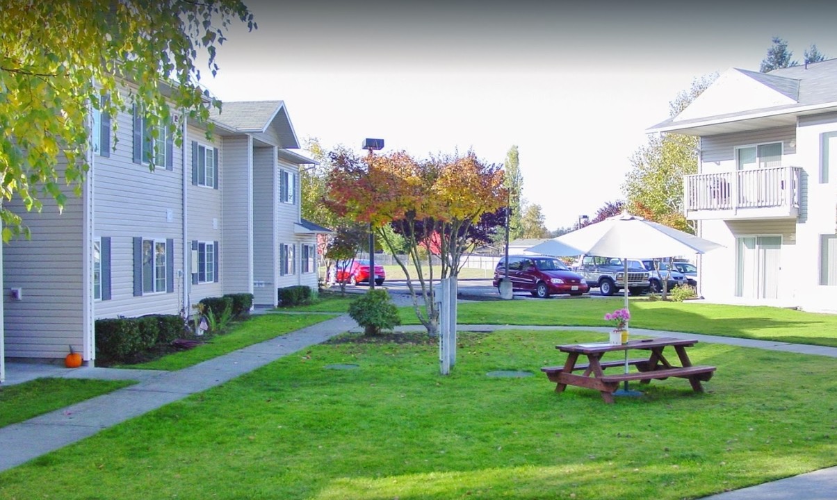 Prairie Run Apartments in Yelm, WA - Building Photo