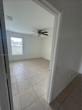 2422 Vernon Ave S in Lehigh Acres, FL - Building Photo - Building Photo