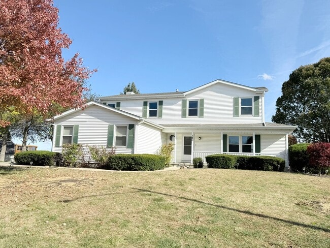 property at 1930 N Berkshire Gardens CC Ln