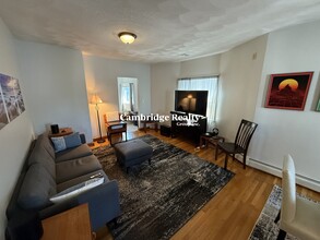 49 Curtis Ave, Unit 2A in Somerville, MA - Building Photo - Building Photo