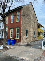 151 Chestnut St in Pottstown, PA - Building Photo