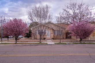 902 Marquette Ave NW in Albuquerque, NM - Building Photo - Building Photo