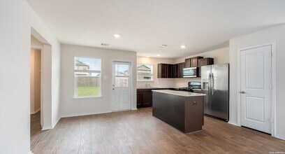 6522 Tempo Switch in San Antonio, TX - Building Photo - Building Photo