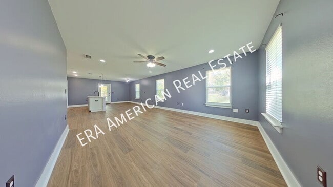 816 W Walnut Ave in Crestview, FL - Building Photo - Building Photo