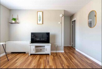 12 W 22nd St in Minneapolis, MN - Building Photo - Building Photo