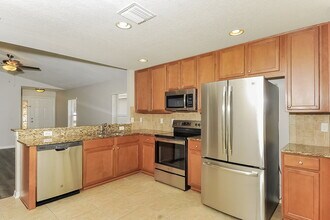 10323 Holland Rd in Riverview, FL - Building Photo - Building Photo