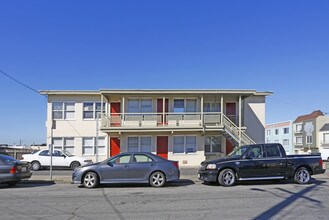 3201 Taraval St in San Francisco, CA - Foto de edificio - Building Photo