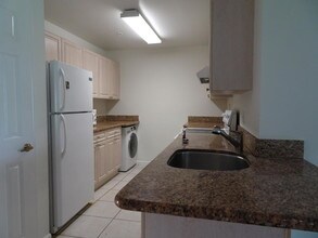 2080 Greenview Shores Blvd-Unit -401 in Wellington, FL - Building Photo - Building Photo