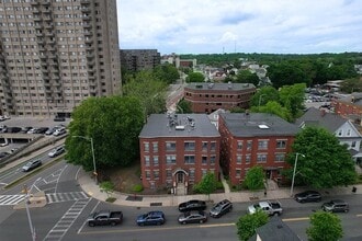 550 Main St in Malden, MA - Building Photo - Building Photo