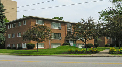 The Fairview Park Apartments in Fairview Park, OH - Building Photo - Building Photo