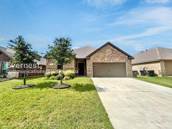 149 Longhorn Pass in Caddo Mills, TX - Foto de edificio