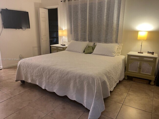 557 High Point Dr in Delray Beach, FL - Building Photo - Building Photo