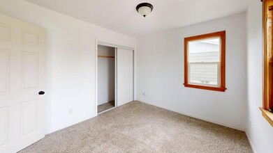 202 E St S in Glen Ullin, ND - Building Photo - Building Photo