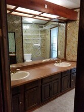 9510 Powhatan Dr in San Antonio, TX - Building Photo - Building Photo