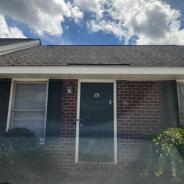 230 Lanier Dr, Unit 212 in Statesboro, GA - Building Photo