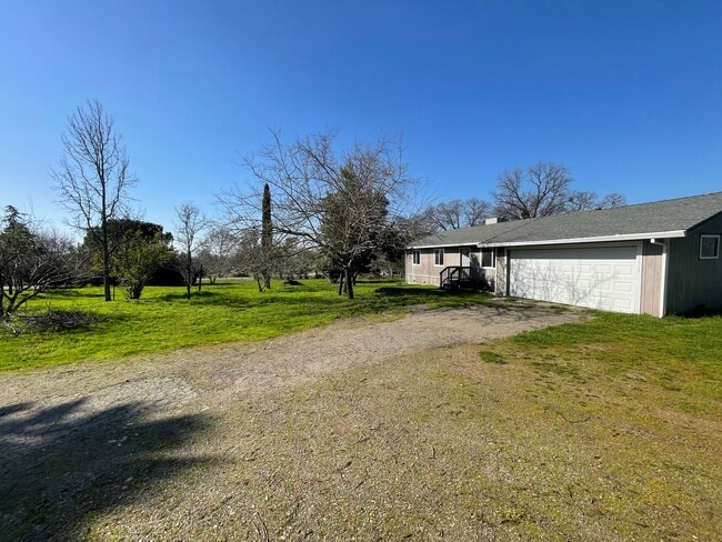 8659 Mann St in Valley Springs, CA - Building Photo - Building Photo